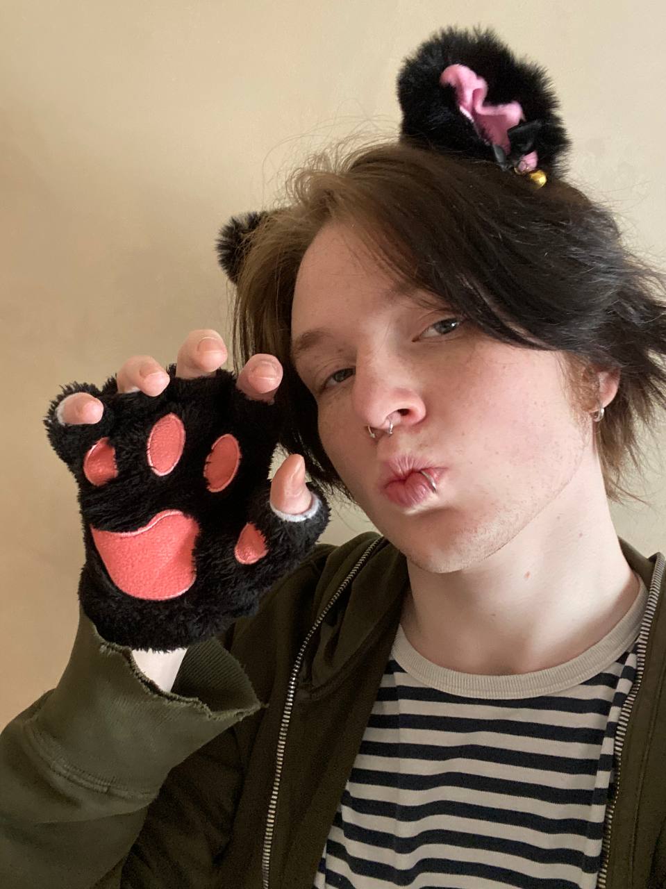 schizophrenicgirl, 18 лет, Москва